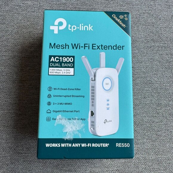 TP-Link AC1900 WiFi Extender Covers Up to 2800 Sq.ft  New with open box - Picture 4 of 10